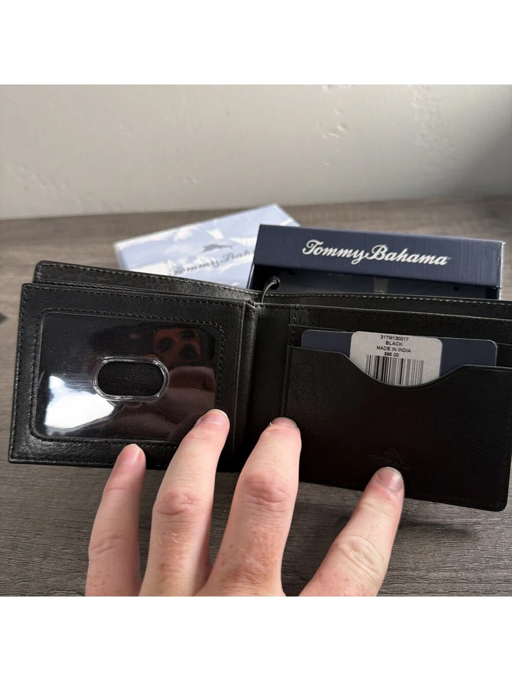 Tommy Bahama Mens Jamaica Bi Fold Leather Wallet Black ID Holder New $95 Msrp